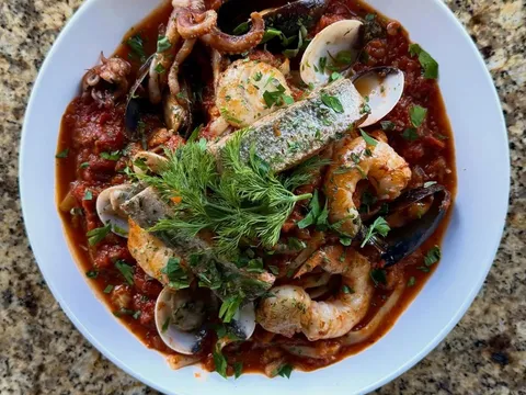 Frutti di mare over fettuccini